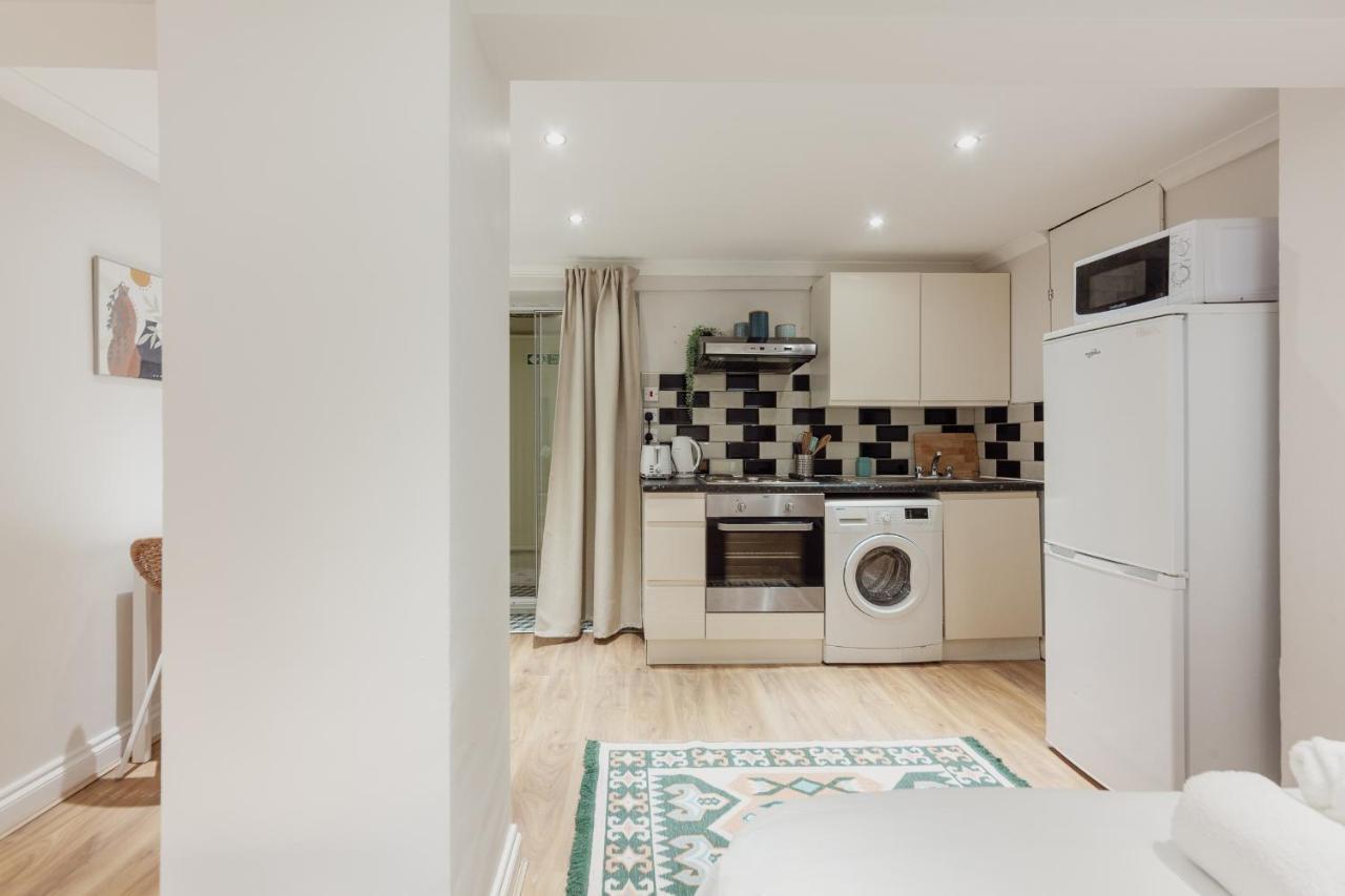 Kensington Nest Serviced Studio Лондон Екстериор снимка