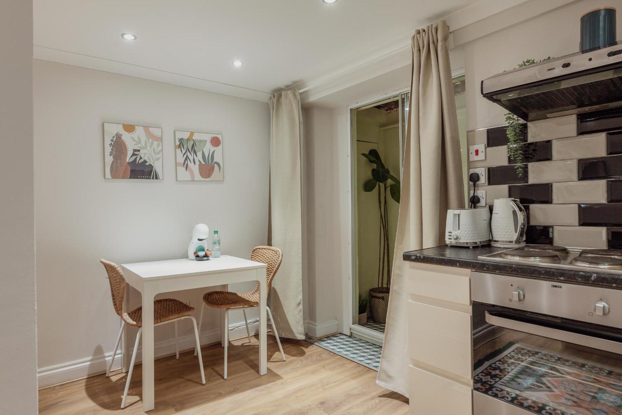 Kensington Nest Serviced Studio Лондон Екстериор снимка