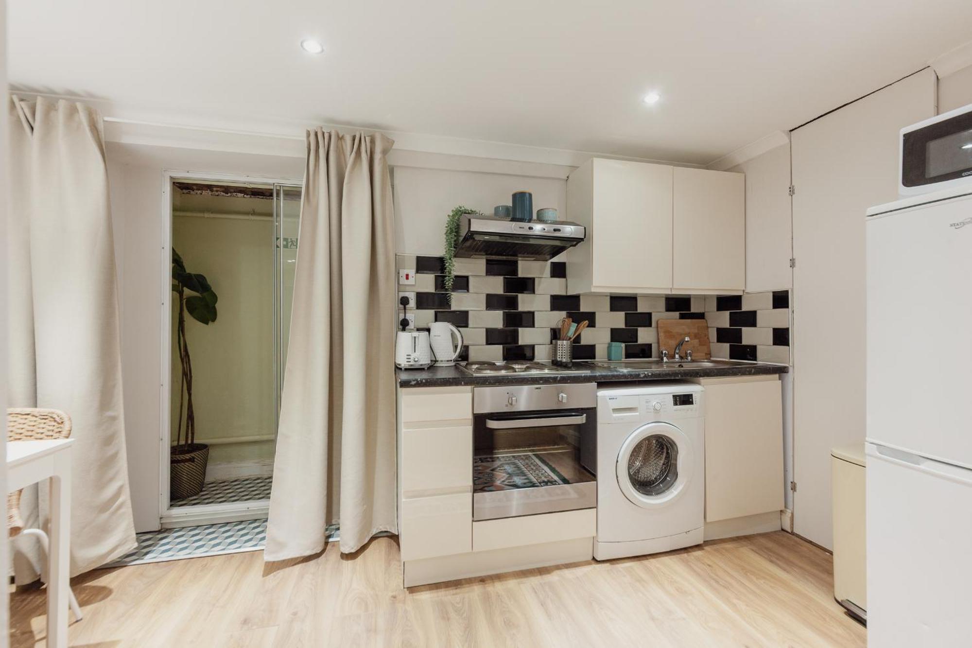 Kensington Nest Serviced Studio Лондон Екстериор снимка